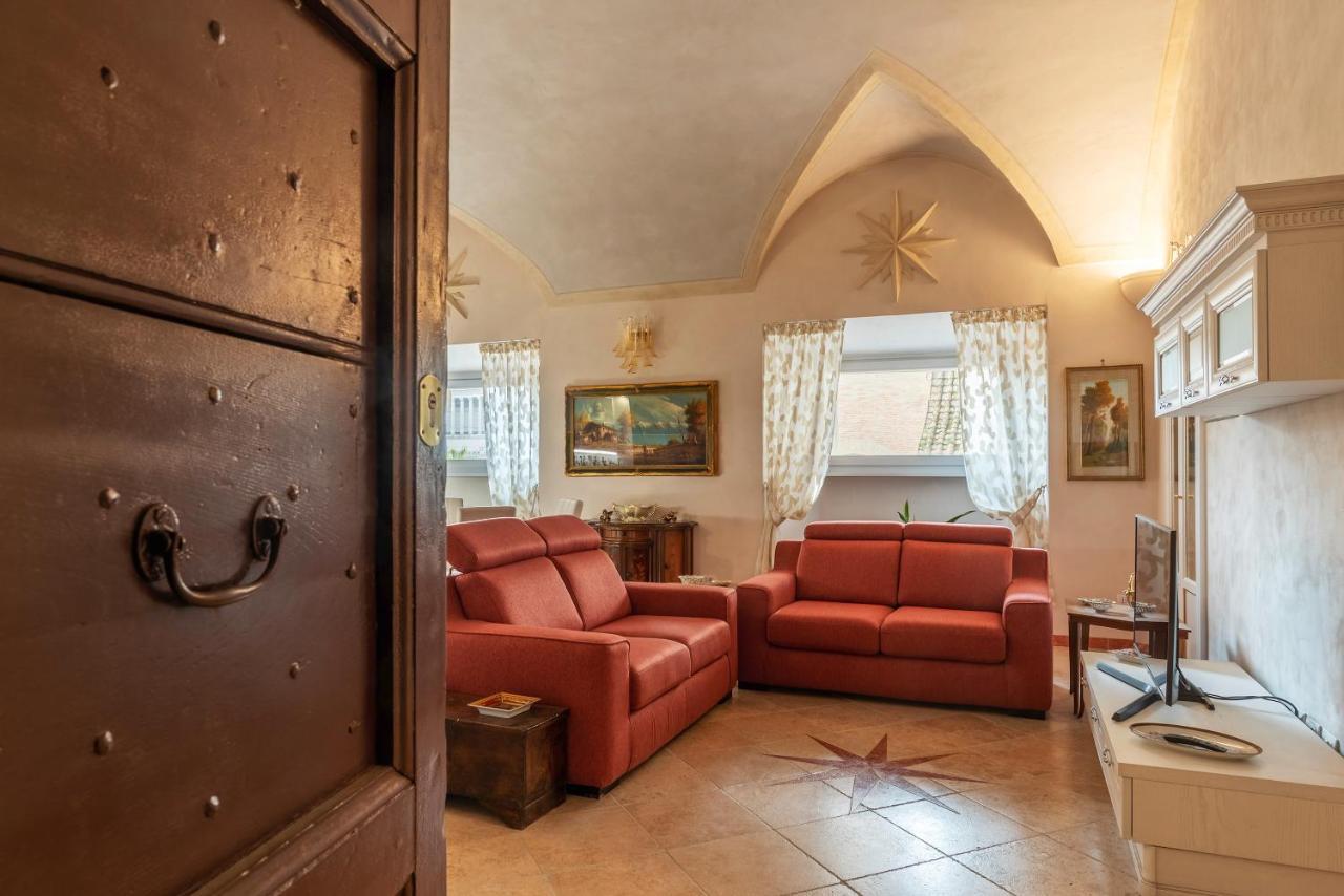 Palazzo Altieri Elegant Apartment Rome Exterior photo